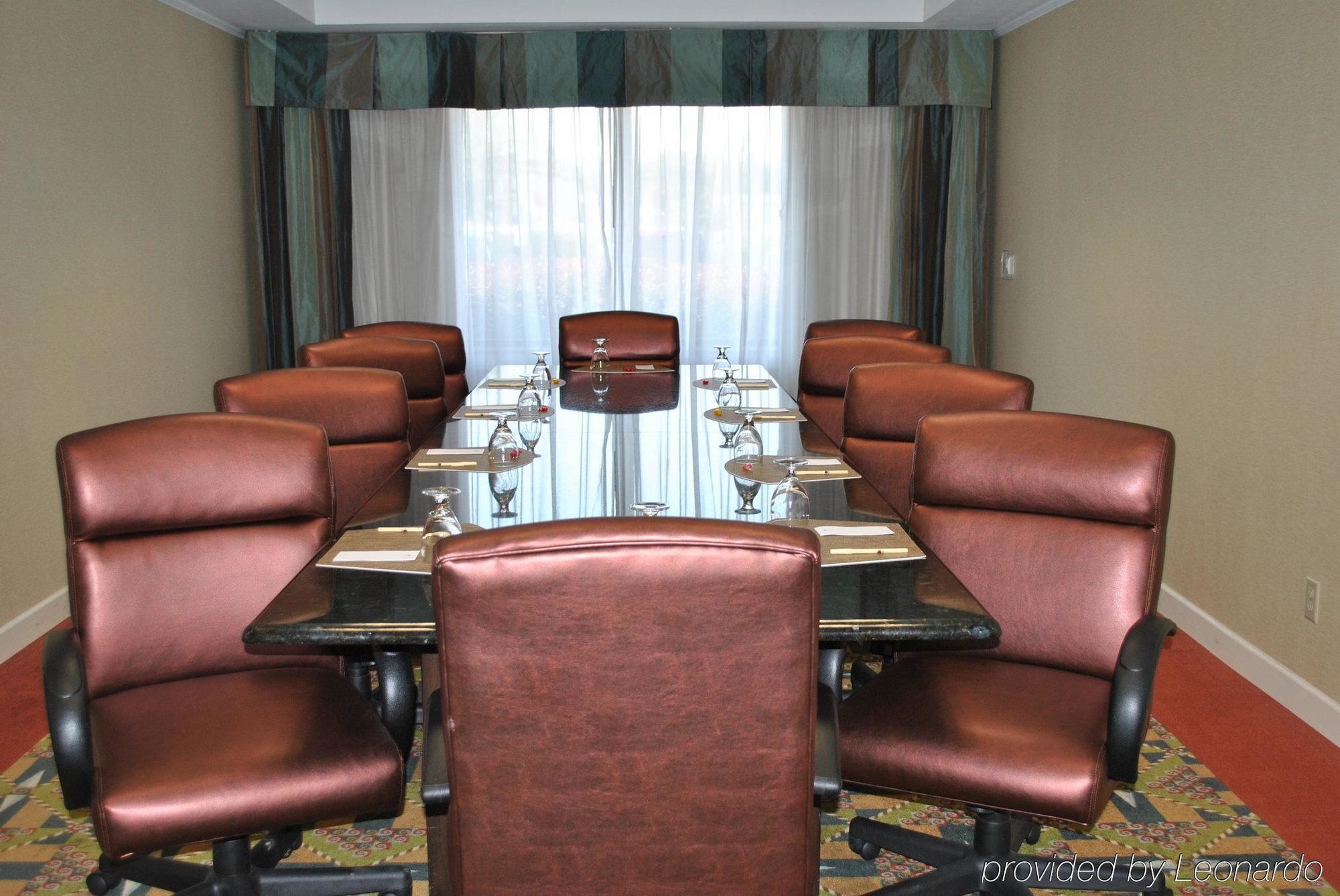 Doubletree By Hilton Феєтвілл Екстер'єр фото