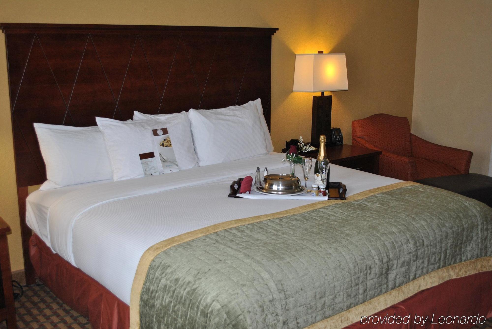 Doubletree By Hilton Феєтвілл Екстер'єр фото